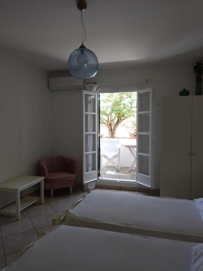 Elpidas Studios Agia Anna  Екстериор снимка