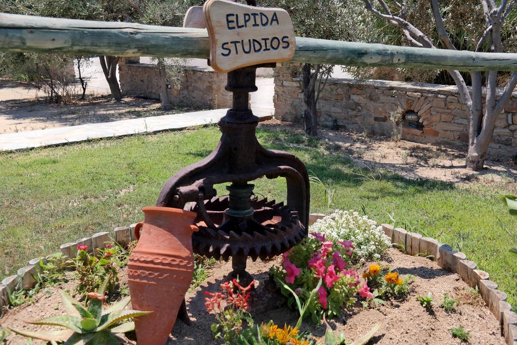 Elpidas Studios Agia Anna  Екстериор снимка